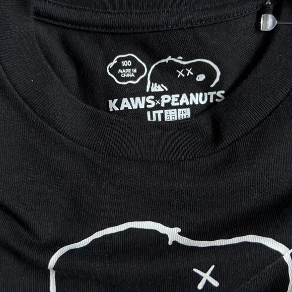 NEW Uniqlo KAWSxPEANUTS Snoopy tshirt, black, size 3T - Picture 4 of 4